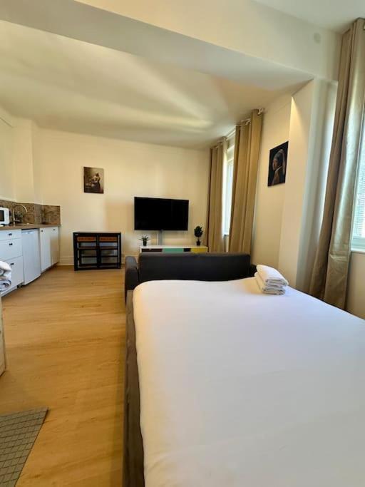 Britich 3D: Suite Spa Prive, Clim, Thermal/Artem Nancy Eksteriør bilde